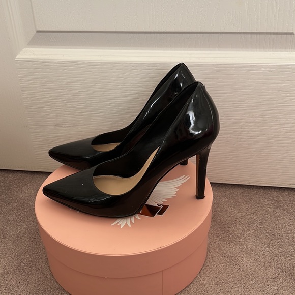 Vince Camuto heels - Picture 5 of 7